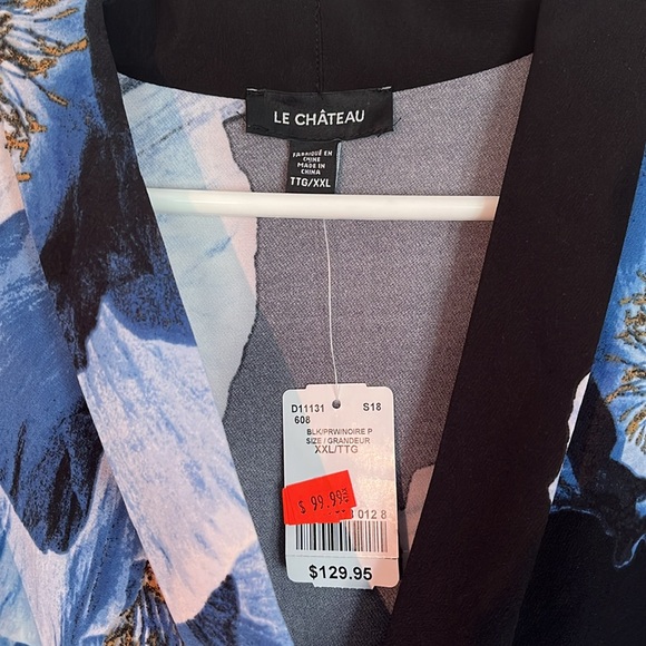 Le Chateau floral long sleeve dress - Picture 3 of 8